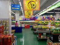 Supermarket%20-%20jedno%20z%20niewielu%20pustych%20miejsc%20w%20chinach.